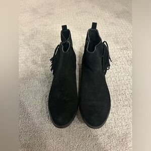 Vince Camuto Black Suede Booties with Fringe Women’s Size 9.5